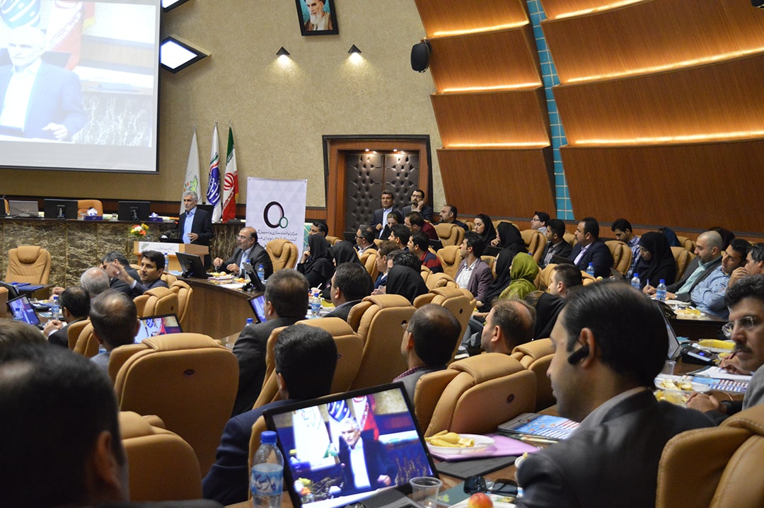 دریافت لوح سپاس از وزیر سال 95